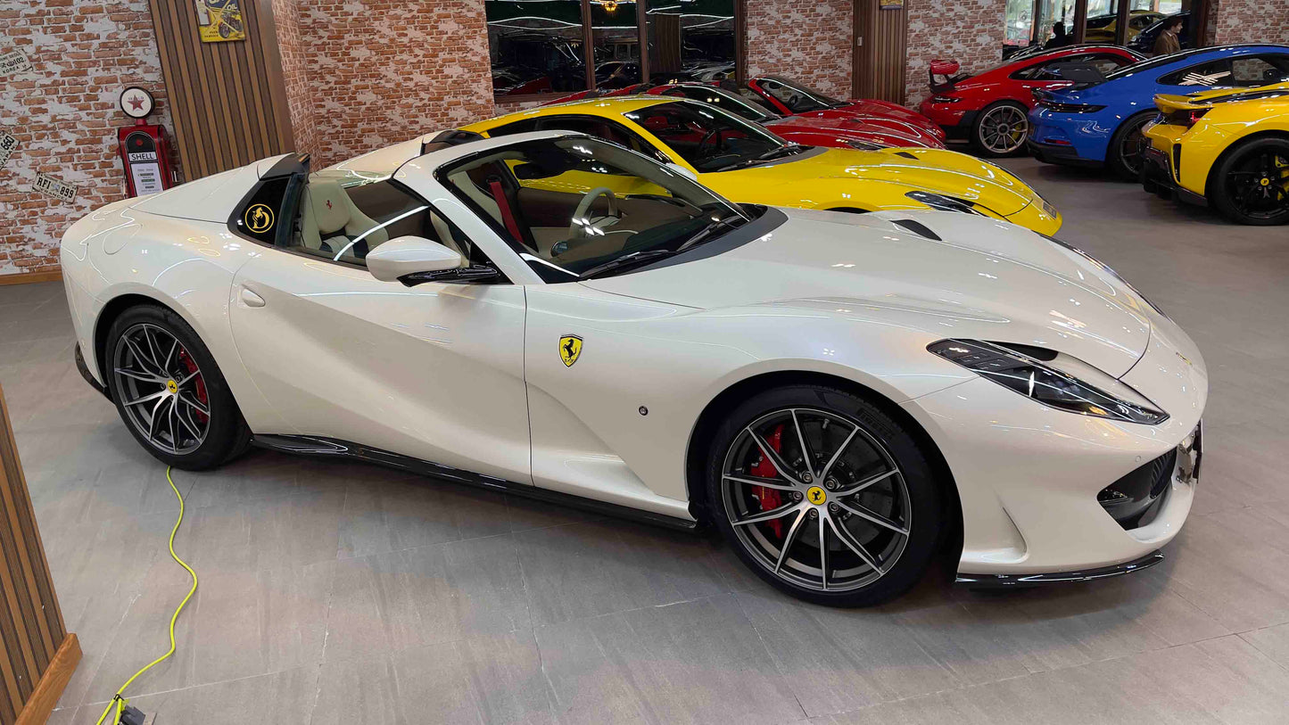 Ferrari 812 GTS | 2022 | Bianco Italia | Full Carbon Fiber | 6.5L V12 | 789 HP