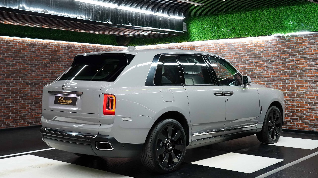 Rolls Royce Cullinan | Silver Badge | Brand New | 2023 | Tempest Grey | Full Option