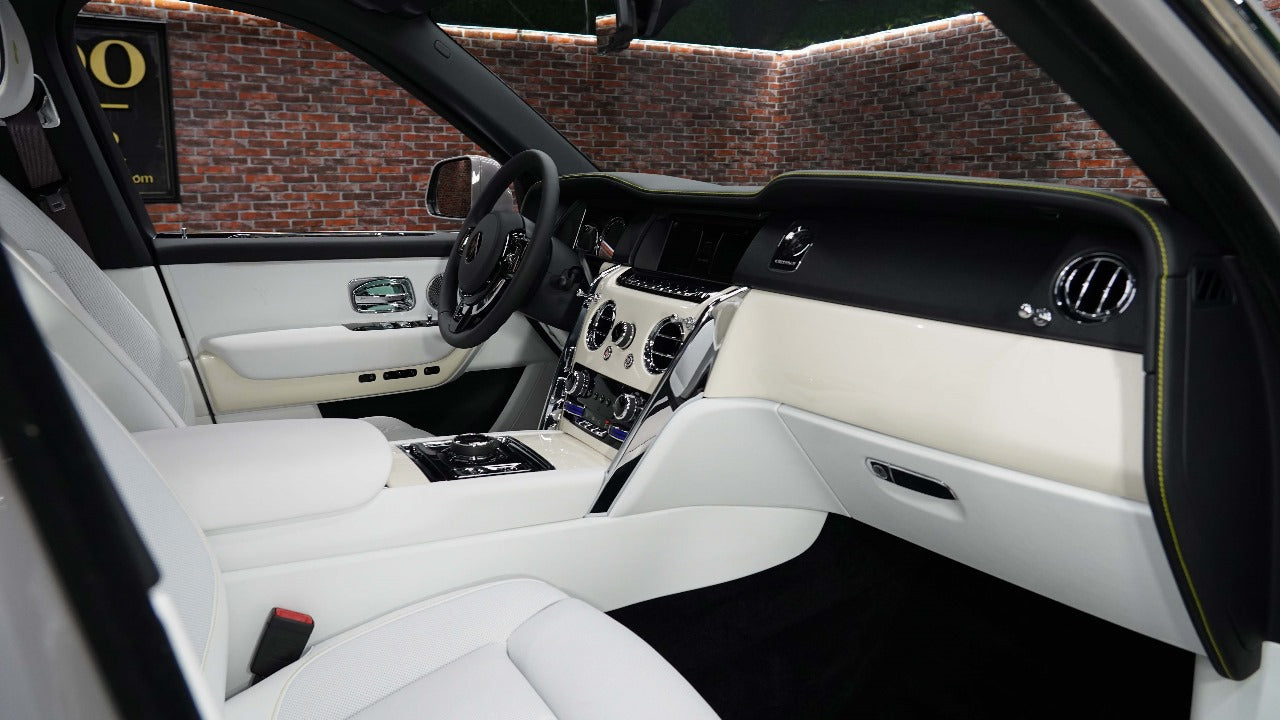 Rolls Royce Cullinan | Silver Badge | Brand New | 2023 | Tempest Grey | Full Option
