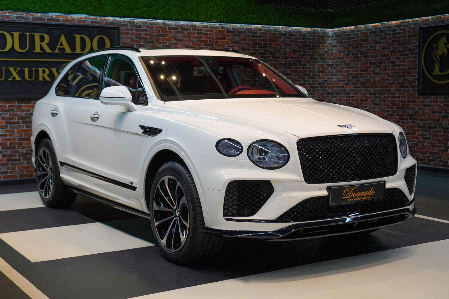 Bentley Bentayga | Brand New | 2023 | Novitec Interior | Fully Loaded