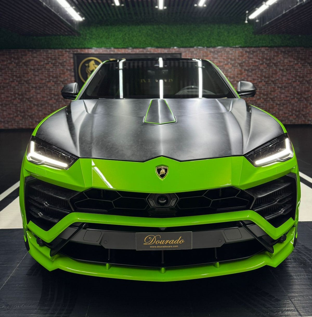 Lamborghini Urus Capsule / Novitec Edition / Full Carbon / 782 HP / Brand New / 2021
