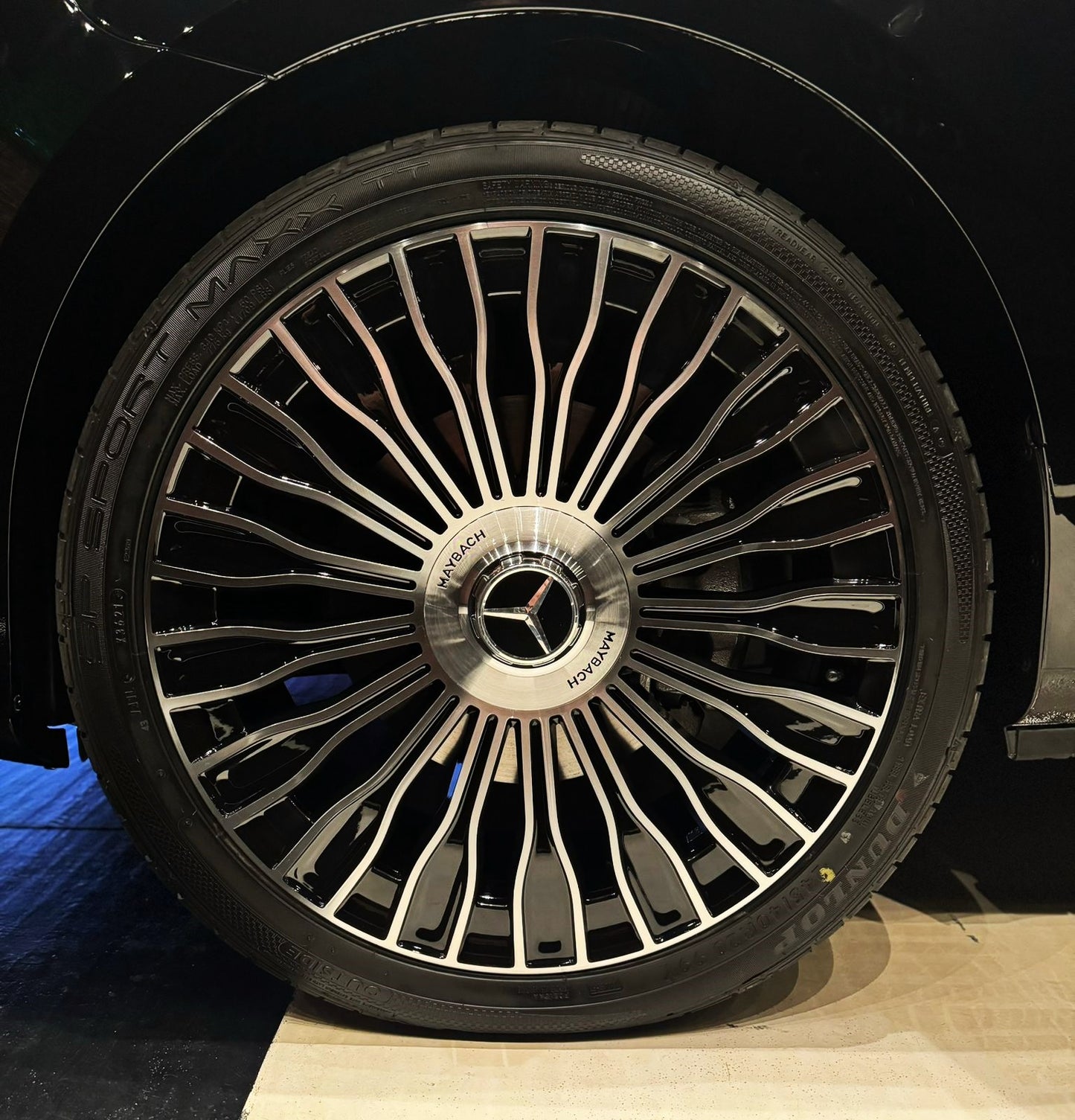 Maybach V-class Extra-long wheelbase / 2023 / Brand New